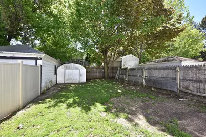 3737 W Miller Ln, Milwaukee, WI 53208 - Photo 23