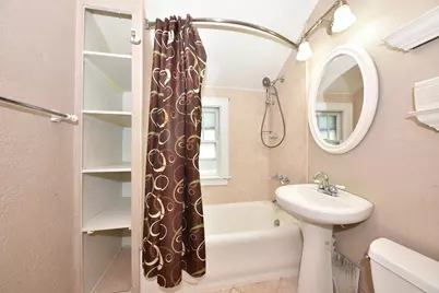 3737 W Miller Ln, Milwaukee, WI 53208 - Photo 25