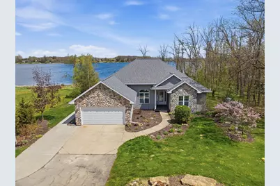 633 S Neumeyer Ln, Rockland, WI 54110 - Photo 1