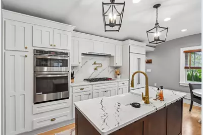 717 E Lake View Ave, Whitefish Bay, WI 53217 - Photo 15