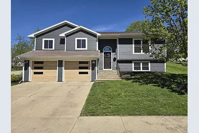 478  Park Ave, Burlington, WI 53105 - Photo 1