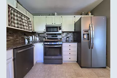478  Park Ave, Burlington, WI 53105 - Photo 5