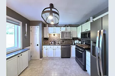 478  Park Ave, Burlington, WI 53105 - Photo 3