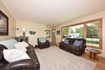 18530  Arden Ave, Brookfield, WI 53045 - Photo 9