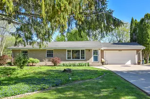 18530 Arden Ave, Brookfield, WI 53045 - Photo 3