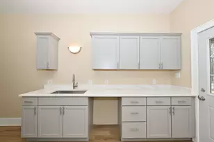 2825 W Juneau Ave, Milwaukee, WI 53208 - Photo 17