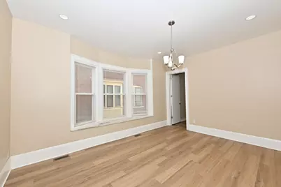 2825 W Juneau Ave, Milwaukee, WI 53208 - Photo 9