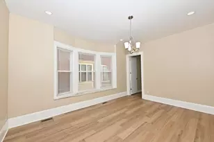 2825 W Juneau Ave, Milwaukee, WI 53208 - Photo 9