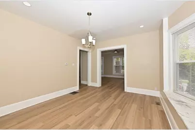 2825 W Juneau Ave, Milwaukee, WI 53208 - Photo 11