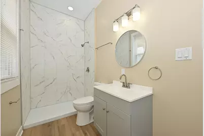 2825 W Juneau Ave, Milwaukee, WI 53208 - Photo 13