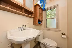 2040 St Clair St, Racine, WI 53402 - Photo 11