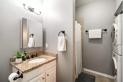 1300 N Prospect Ave #403, Milwaukee, WI 53202 - Photo 31