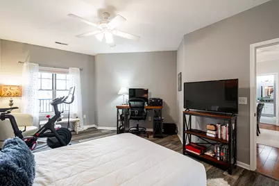 1300 N Prospect Ave #403, Milwaukee, WI 53202 - Photo 21