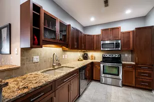 1300 N Prospect Ave, Milwaukee, WI 53202 - Photo 5