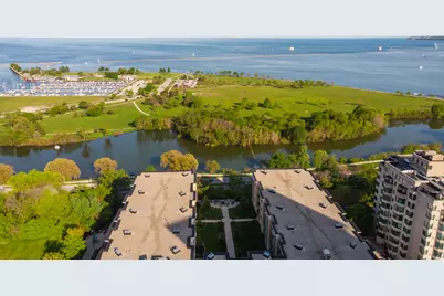 1300 N Prospect Ave #403, Milwaukee, WI 53202 - Photo 45