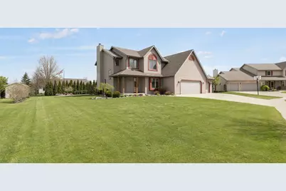248  Bastogne Ct, Belgium, WI 53004 - Photo 3
