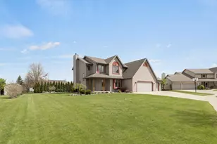 248 Bastogne Ct, Belgium, WI 53004 - Photo 3