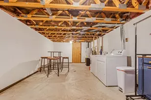 1226 E Decorah Rd, West Bend, WI 53095 - Photo 15