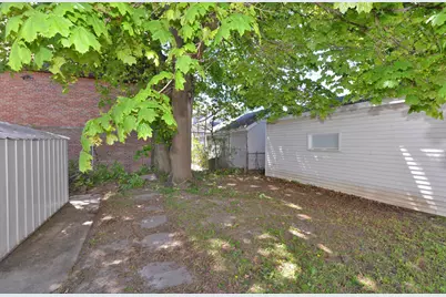 2931  Olive St, Racine, WI 53403 - Photo 39