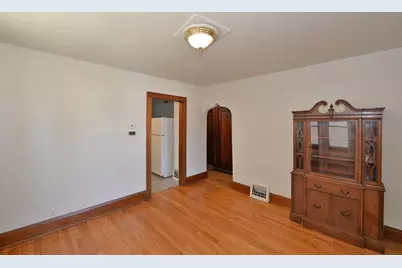 2931  Olive St, Racine, WI 53403 - Photo 7