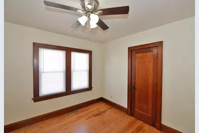 2931  Olive St, Racine, WI 53403 - Photo 17