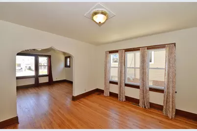 2931  Olive St, Racine, WI 53403 - Photo 9