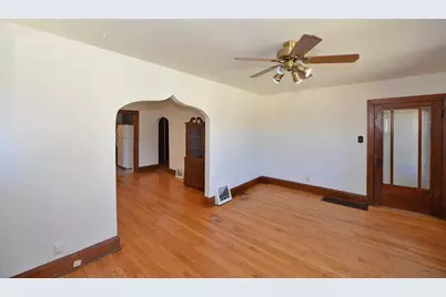 2931  Olive St, Racine, WI 53403 - Photo 3