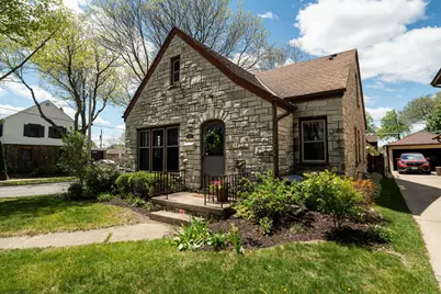 2505 N 62nd St, Wauwatosa, WI 53213 - Photo 3
