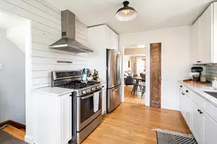 2505 N 62nd St, Wauwatosa, WI 53213 - Photo 15
