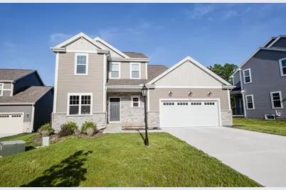 310  Paradise Ct, Hartland, WI 53029 - Photo 5