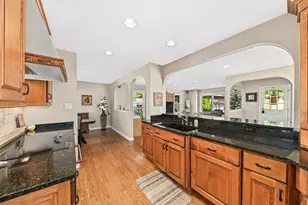 5246 N Kent Ave, Whitefish Bay, WI 53217 - Photo 9