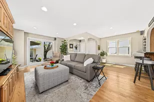 5246 N Kent Ave, Whitefish Bay, WI 53217 - Photo 13
