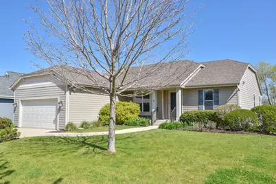 1800  Aster St, Port Washington, WI 53074 - Photo 5