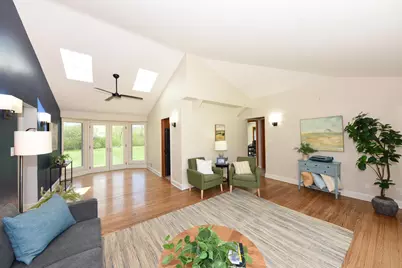10232 N Greenview Dr, Mequon, WI 53092 - Photo 15
