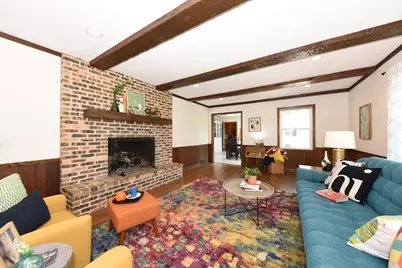 10232 N Greenview Dr, Mequon, WI 53092 - Photo 9