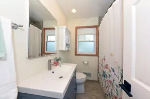 10232 N Greenview Dr, Mequon, WI 53092 - Photo 27