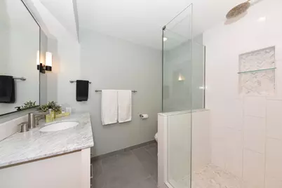 10232 N Greenview Dr, Mequon, WI 53092 - Photo 19
