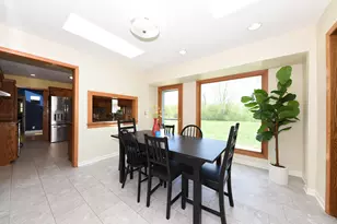 10232 N Greenview Dr, Mequon, WI 53092 - Photo 7