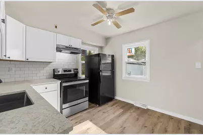 4430 W Glendale Ave, Milwaukee, WI 53218 - Photo 9