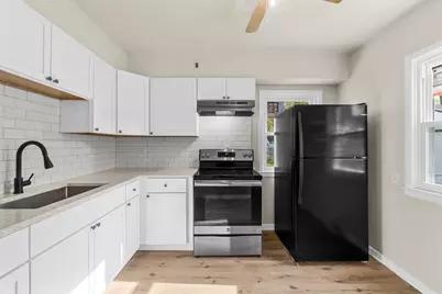 4430 W Glendale Ave, Milwaukee, WI 53218 - Photo 11
