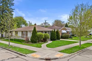 2821 Green St, Racine, WI 53402 - Photo 29