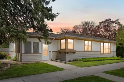 2821  Green St, Racine, WI 53402 - Photo 37