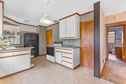 2821  Green St, Racine, WI 53402 - Photo 9
