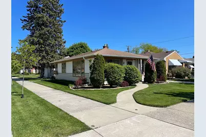 2821  Green St, Racine, WI 53402 - Photo 35
