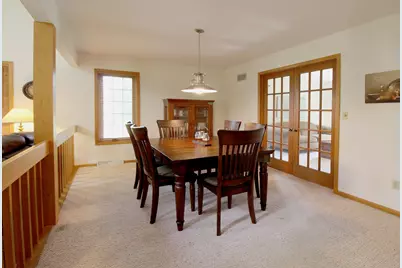 9432 W Stanford Ct, Mequon, WI 53097 - Photo 7