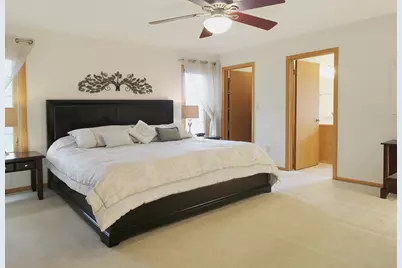 9432 W Stanford Ct, Mequon, WI 53097 - Photo 13