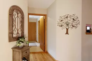 9432 W Stanford Ct, Mequon, WI 53097 - Photo 11