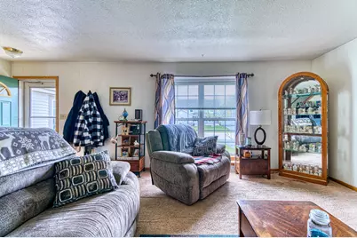 504 N 6th St, Racine, WI 53185 - Photo 17