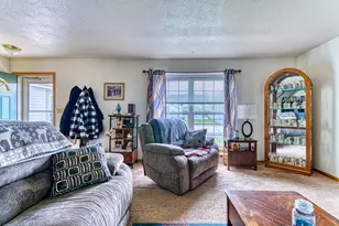 504 N 6th St, Racine, WI 53185 - Photo 17