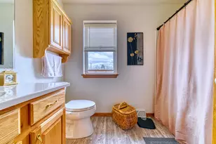 504 N 6th St, Racine, WI 53185 - Photo 11